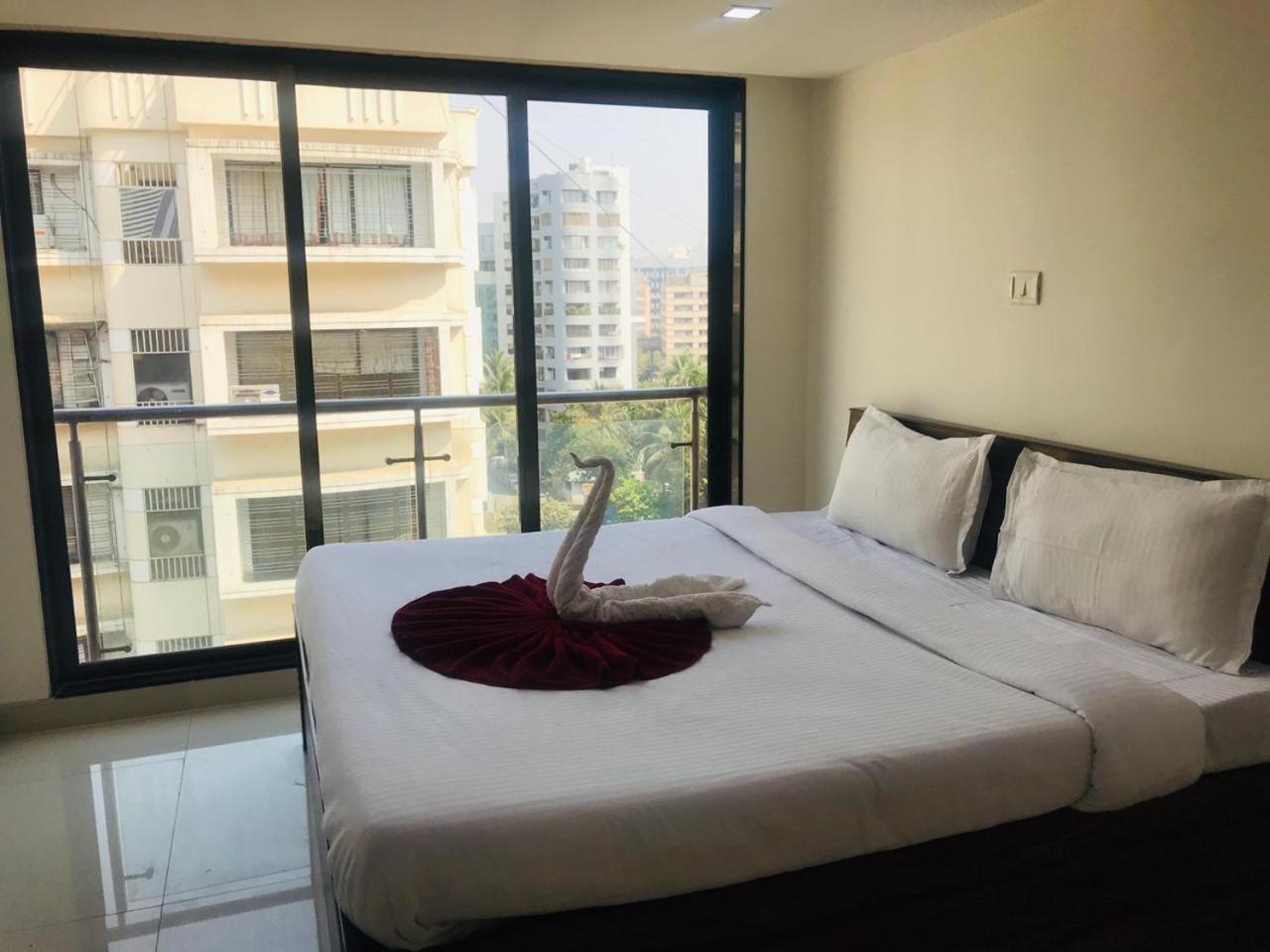 Apartment Sixth Sense Hospitality Service In Bandra Bkc