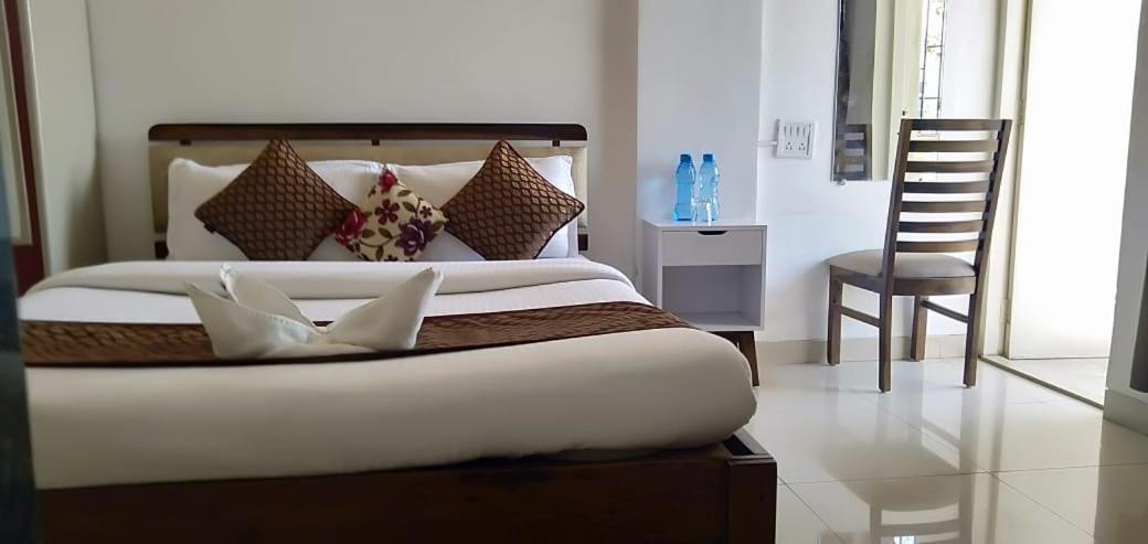 Apartment Sixth Sense Hospitality Service In Bandra Bkc